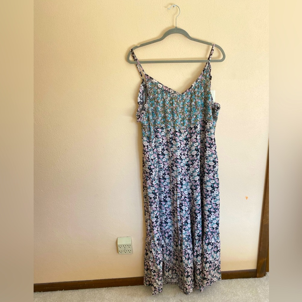 BNWOT Natural Life Floral Oversized Pocket Jumpsuit